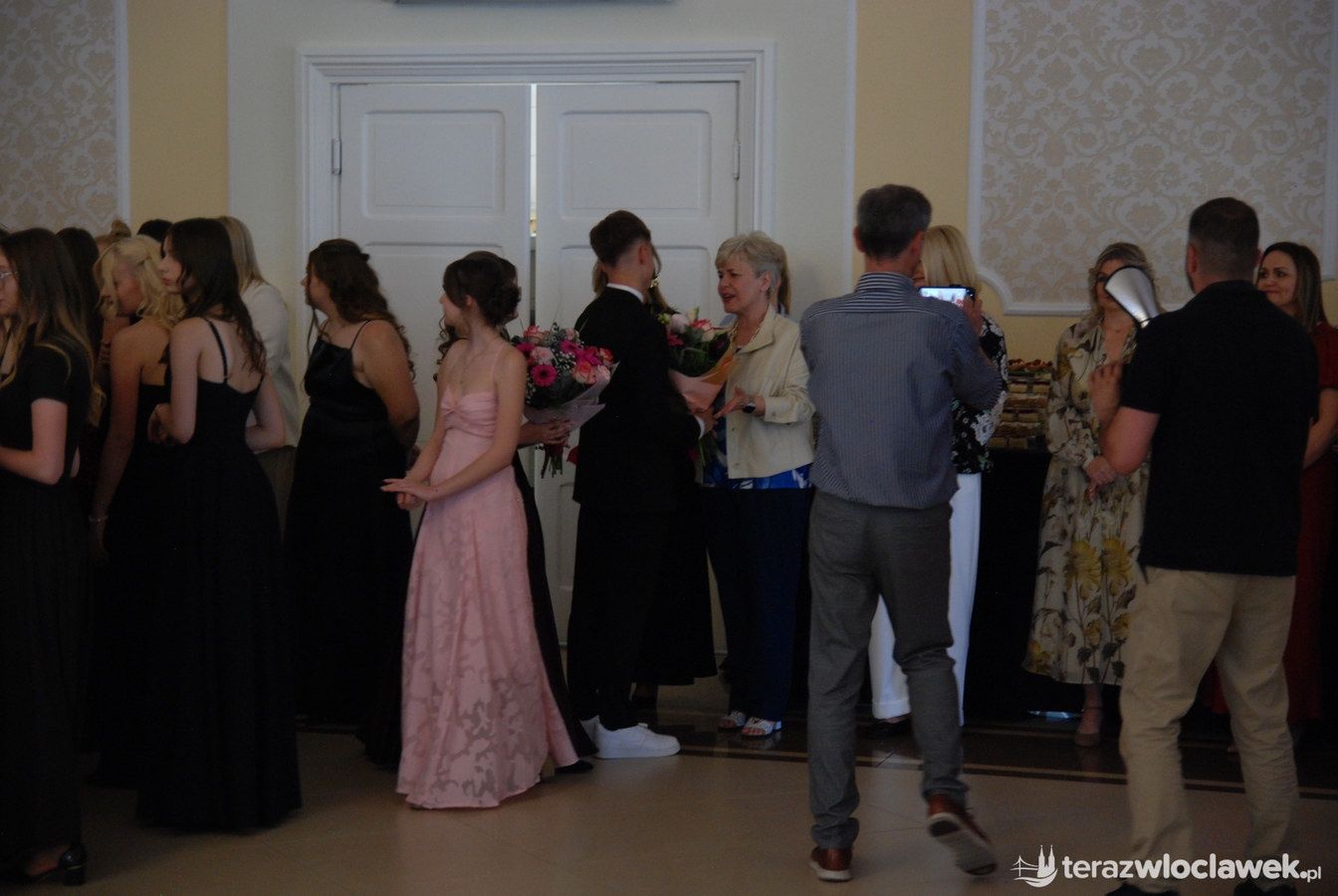 Bal ósmoklasisty Szkoły Podstawowej nr 2