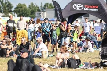 Wyprzedano bilety na sobotnie pokazy Antidotum Airshow. Czy są jeszcze bilety na pierwszy dzień pokazów lotniczych w Lesznie?