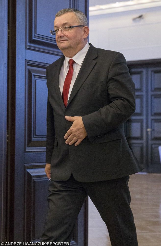 minister infrastruktury Andrzej Adamczyk