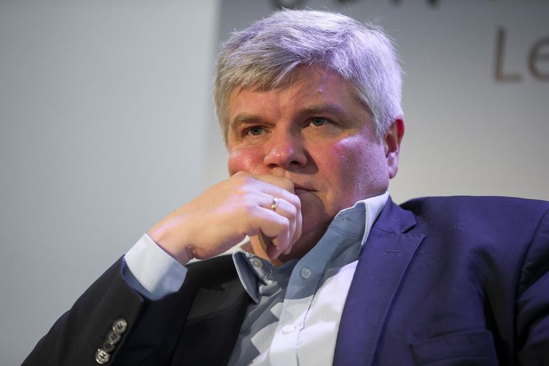 - Dopiero badanie i oględziny elementu samolotu pozwoli określić przyczynę - komentuje dr Maciej Lasek.