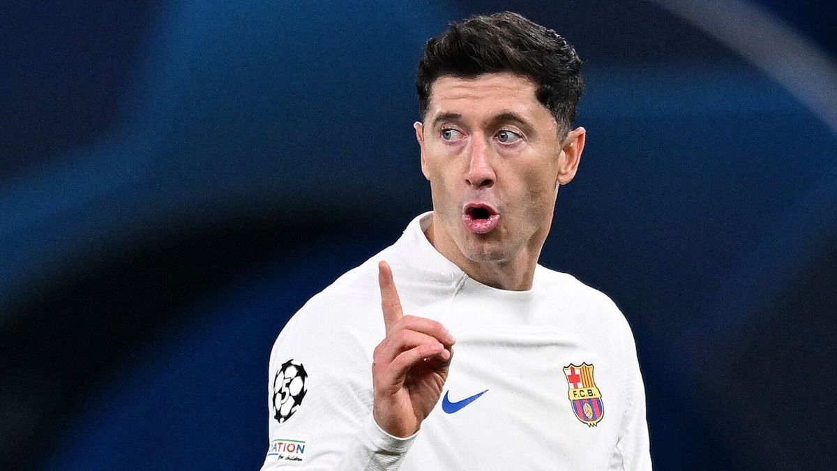 PAP/EPA / FILIP SINGER / Na zdjęciu: Robert Lewandowski