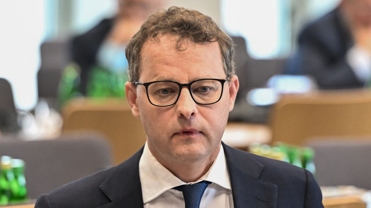 Marcin Romanowski
Radek Pietruszka
10    10.   X  kadencji, immunitet, kadencja, komisja, odebranie immunitetu, polityka, portret, regulamin, regulaminowa, sejm rp, sejmowa komisja, wniosek