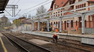 Trwa remont peronów na szczecineckim dworcu. Zobaczcie postęp prac