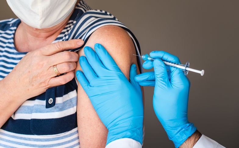 Dlaczego Polacy nie chcą się szczepić? Ten sondaż wiele wyjaśnia