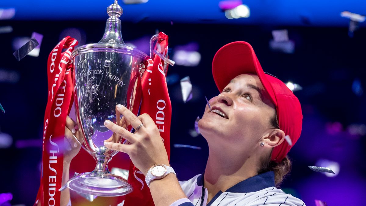 Zdjęcie okładkowe artykułu: PAP/EPA / ALEX PLAVEVSKI / Na zdjęciu: Ashleigh Barty, mistrzyni WTA Finals 2019