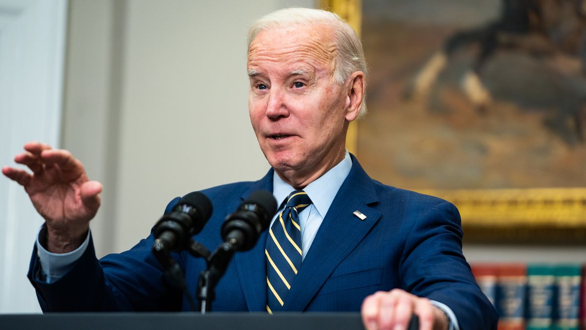 WASHINGTON, DC  March 10, 2023:

US President Joe Biden delivers remarks on the February Jobs Report in the Roosevelt Room of the White House on Friday, March 10, 2023. Chair of the Council of Economic Advisers Cecilia Rouse and Assistant to the President & Director of the National Economic Council Lael Brainard attended the event.

(Photo by Demetrius Freeman/The Washington Post via Getty Images)