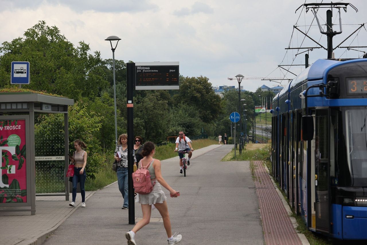 Kraków: Brutalny atak młotkiem w tramwaju. Znamy szczegóły. Sprawca zatrzymany
