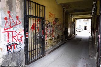 Łódź rewitalizuje centrum - tylko mieszkać nie ma komu. 900 rodzin wyprowadziło się na czas remontu, wrócić chce 200