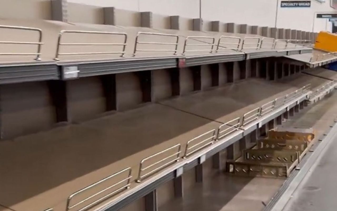 Nagranie z USA. Ludzie przygotowują się na śnieżycę