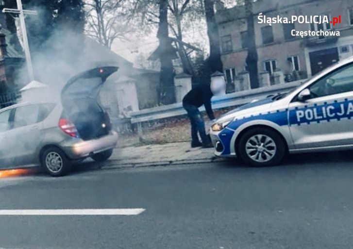 Dzięki szybkiej akcji policjantów w Częstochowie udało się uratować dwoje dzieci.