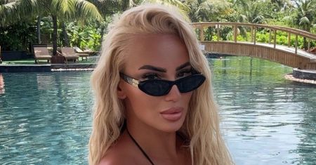 Izabela Macudzińska w bikini pozdrawia z wakacji na Malediwach. Internauci porównali ją do BOGINI. Słusznie? (FOTO)