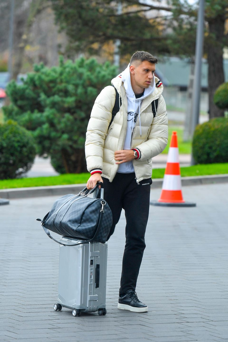 Krystian Bielik - Zgrupowanie reprezentacji Polski na MŚ 2022