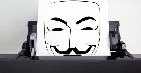 Anonymous przejmują drukarki. Mają specjalną instrukcję dla Rosjan