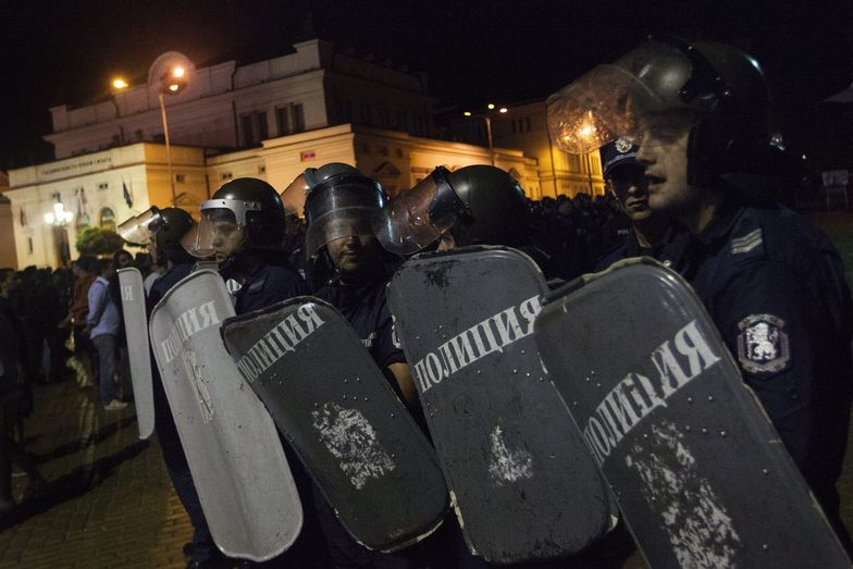 Bułgaria: Starcia przed parlamentem w Sofii