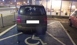 Katowice. Fatalne nawyki kierowców. Tysiące mandatów za złe parkowanie