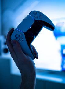 Premiery gier w maju. Przebudzenie wiosenne z Resident Evil, Days Gone i Rustem