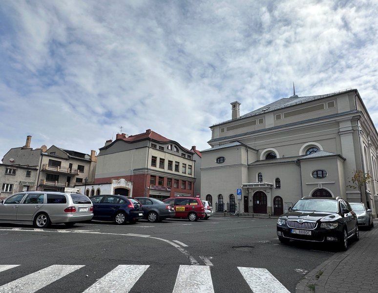 Zazieleni się Plac Powstańców. Do sadzenia roślin zaproszono mieszkańców Leszna