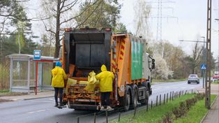 Zarobki kierowców śmieciarek. Oto ile dostają "na rękę"