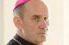 "Ojciec Mateusz": Szaty biskupa nie uwierają