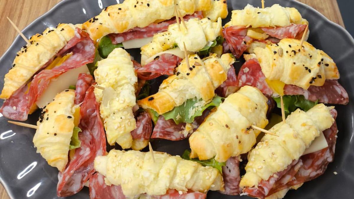 Proste rogaliki z ciasta francuskiego