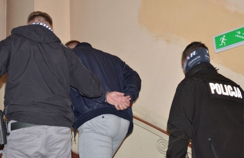 27-latek zatrzymany za składanie propozycji seksualnych 14-latce