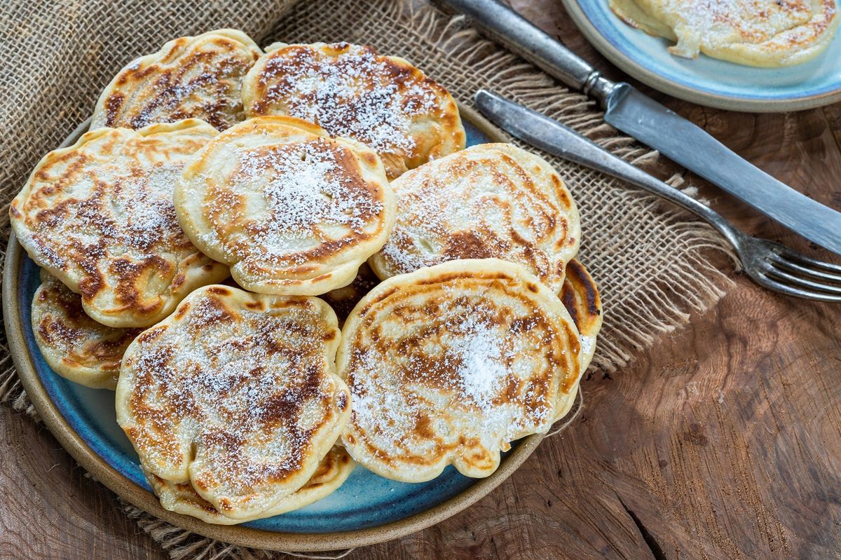 Instead of frying in a pan, I put it in the oven. Fluffy pancakes without a gram of fat.