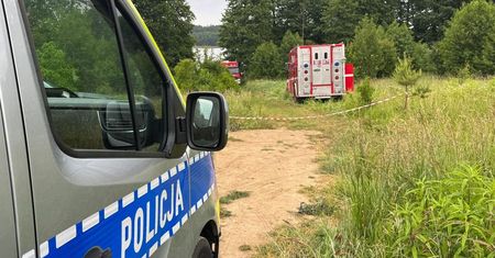 Wypłynęli kajakami w nocy. Trwają poszukiwania trzech kajakarzy
