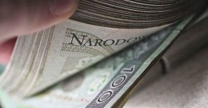 UOKiK i RF: bank powinien obniżyć i zwrócić koszty kredytu przy wcześniejszej spłacie