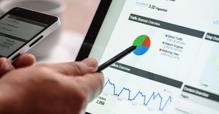 Google na straży jakości reklam w internecie: ostrzejsza kontrola nową metodą na oszustów