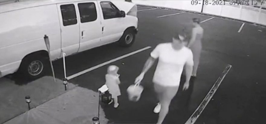 Dwulatka złamała nogę. Twierdziła, że popchnął ją duch. Kiedy wierzyć dzieciom?