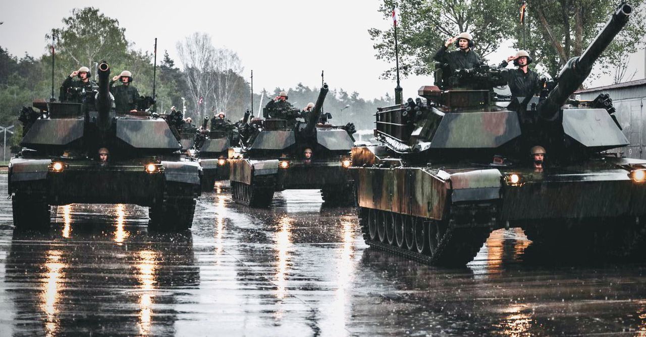 Czołgi Abrams z 1. Warszawskiej Brygady Pancernej