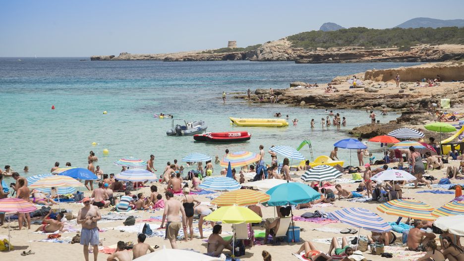 Plaże na Balearach były pełne turystów w tym sezonie