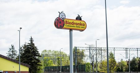 Biedronka organizuje weekendową promocję. Podwojono liczbę naklejek