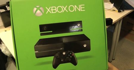 Xbox One już w redakcji. Prezentujemy konsolę i kontroler