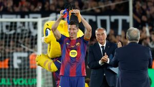 Wyszedł na środek boiska i zaczął przemowę. Oto słowa Lewandowskiego