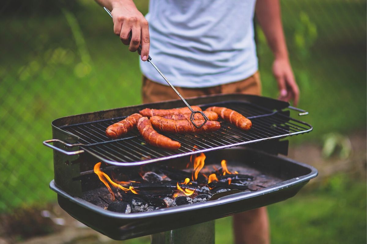 Zrób z grillem przed sezonem. Zaniedbanie może mieć zgubne skutki