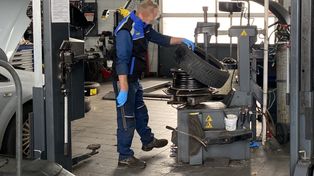 Bzdury na temat wymiany opon. Nie daj się nabrać u wulkanizatora