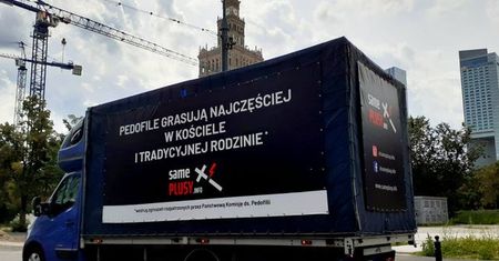 Śląsk. "Antyhomofobus" wyruszył w trasę, dzisiaj pojawi się na ulicach Częstochowy