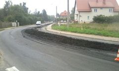 Dolnośląskie. Droga krajowa pełna błota i ziemi. Wszystko przez rolnika