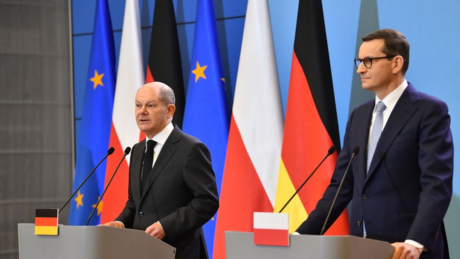 Kanclerz Olaf Scholz w Warszawie. Mateusz Morawiecki o Ukrainie i Nord Stream 2 