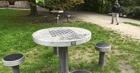 W internecie powstała szachowa mapa Warszawy. Tu znajdziesz miejsca do gry i umówisz się na partię
