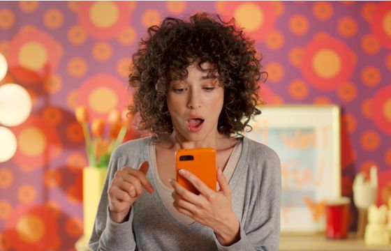 Temu i Media Expert reklamują się najmocniej w internecie. Lidl w telewizji wyprzedza Carrefour i Biedronkę