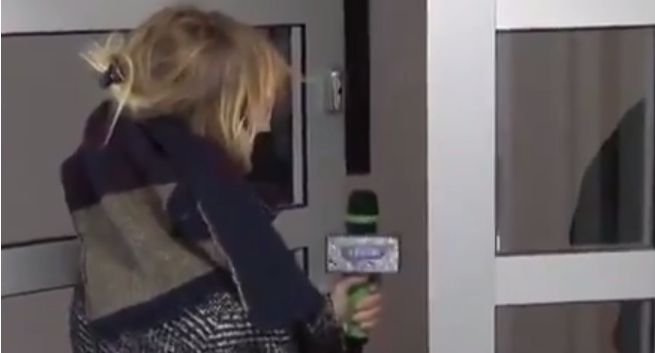 Reporterka „#Jedziemy” niewpuszczona na konferencję Strajku Kobiet, TVP Info i CMWP oburzone przemocą wobec niej