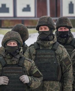 Warunki rosyjskich poborowych. Kradną buty ofiarom