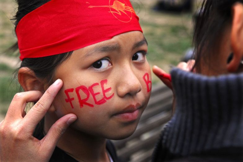 Birmańska armia zwolniła ze służby ponad 100 dzieci