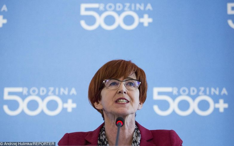 Minister Rodziny Elżbieta Rafalska jest twarzą programu "Rodzina 500+"