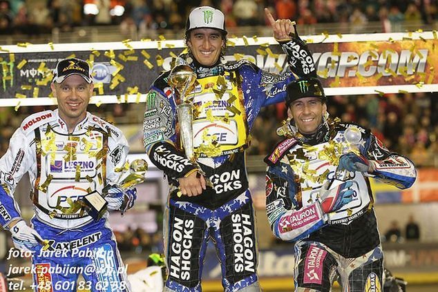 Nicki Pedersen musiał uznać wyższość Chrisa Holdera w tegorocznym cyklu GP