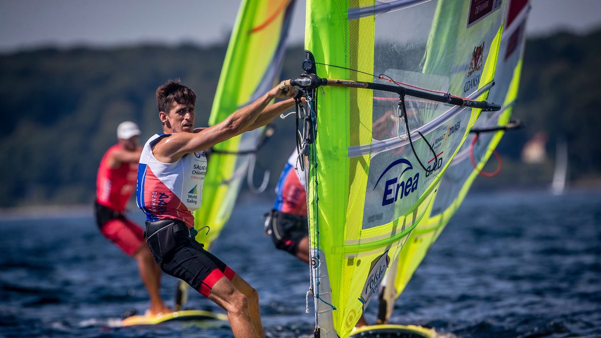 Zdjęcie okładkowe artykułu: Materiały prasowe / Sailing Energy / World Sailing / Na zdjęciu: Piotr Myszka w olimpijskiej klasie RS:X