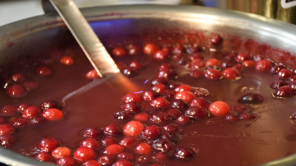 Dlaczego warto pić sok z żurawiny?