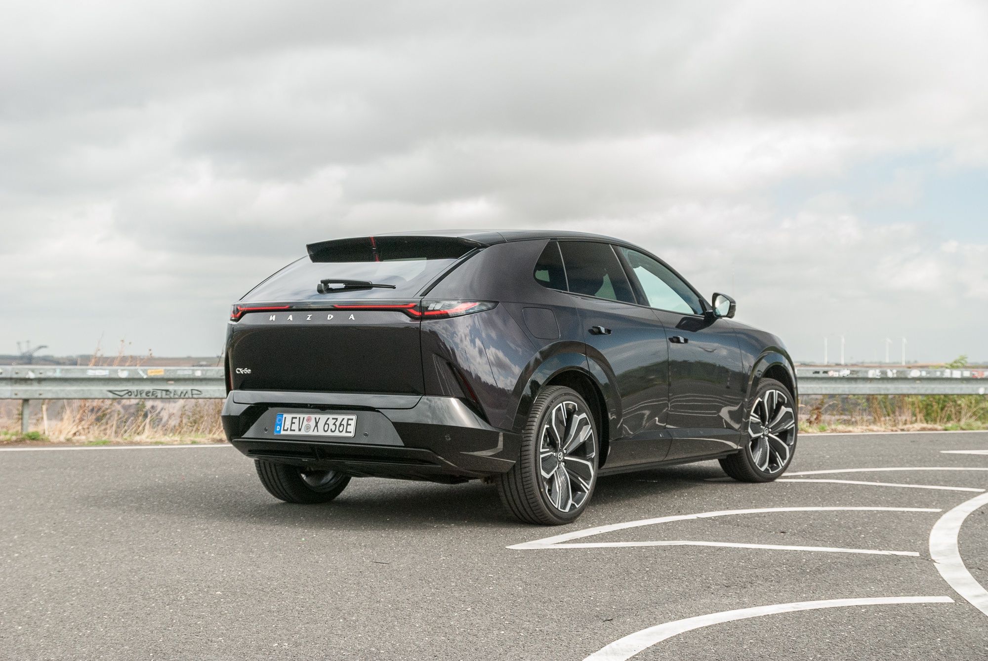 Mazda CX-6e